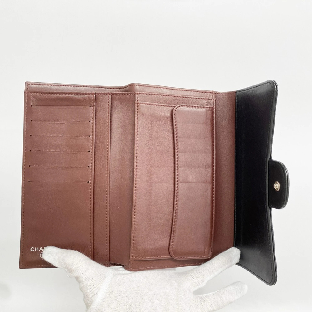 CHANEL Black Lambskin Leather Wallet - Picture 3 of 9